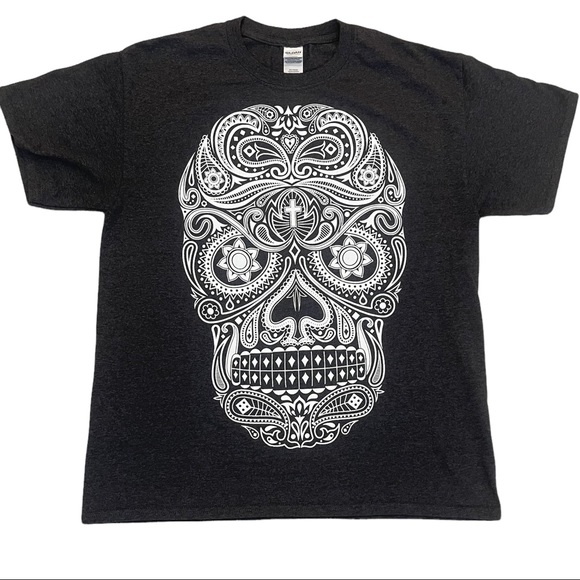 Gray and White Sugar Skull Shirt Sleeve T-Shirt Size L - Picture 1 of 6